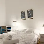 Free Parking & 2 Bedrooms