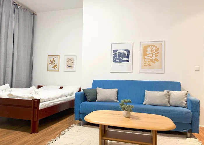 Free Parking & 2 Bedrooms